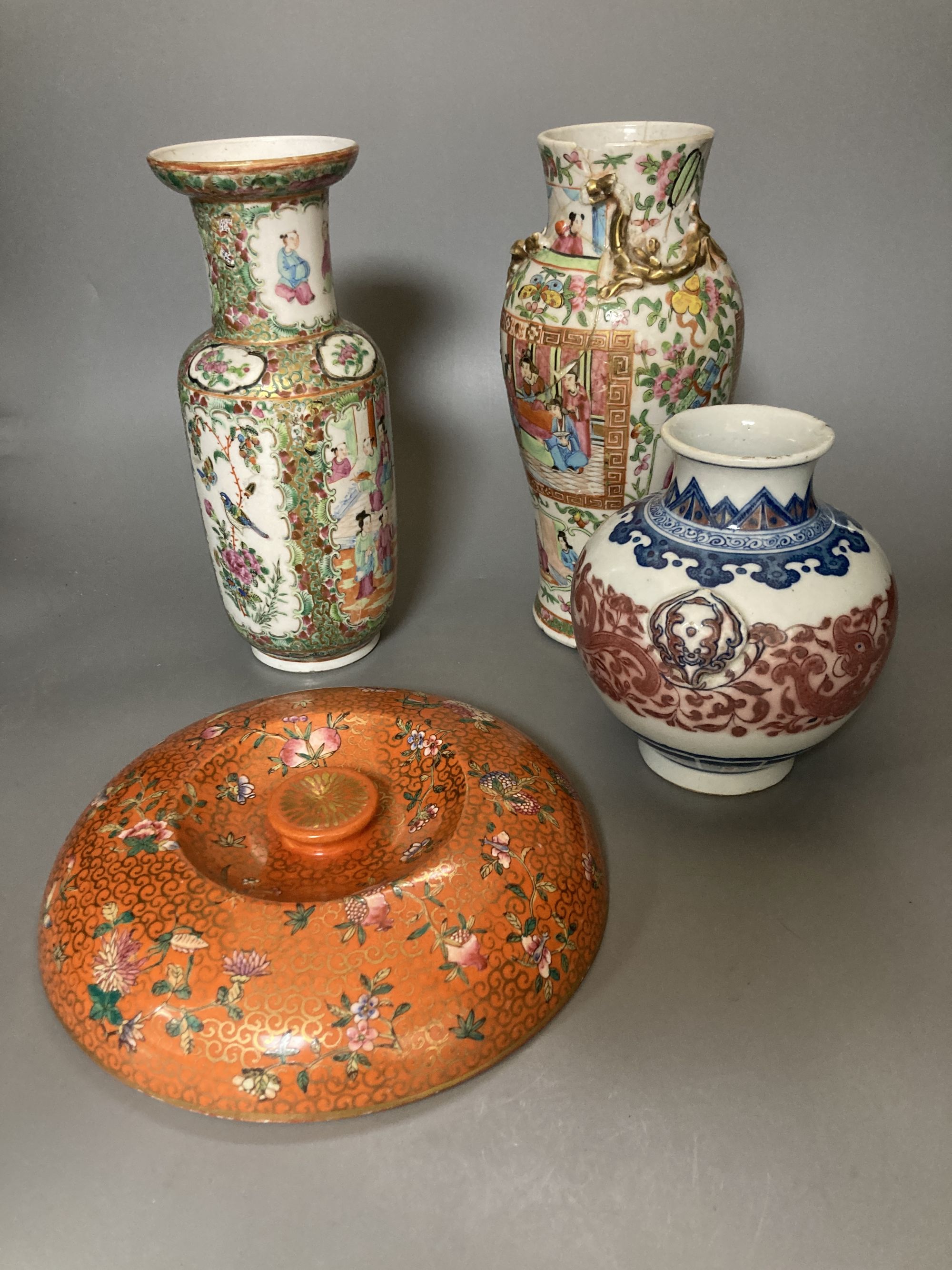 Two 19th century Chinese famille rose vases, a cover and another vase, tallest 26cm